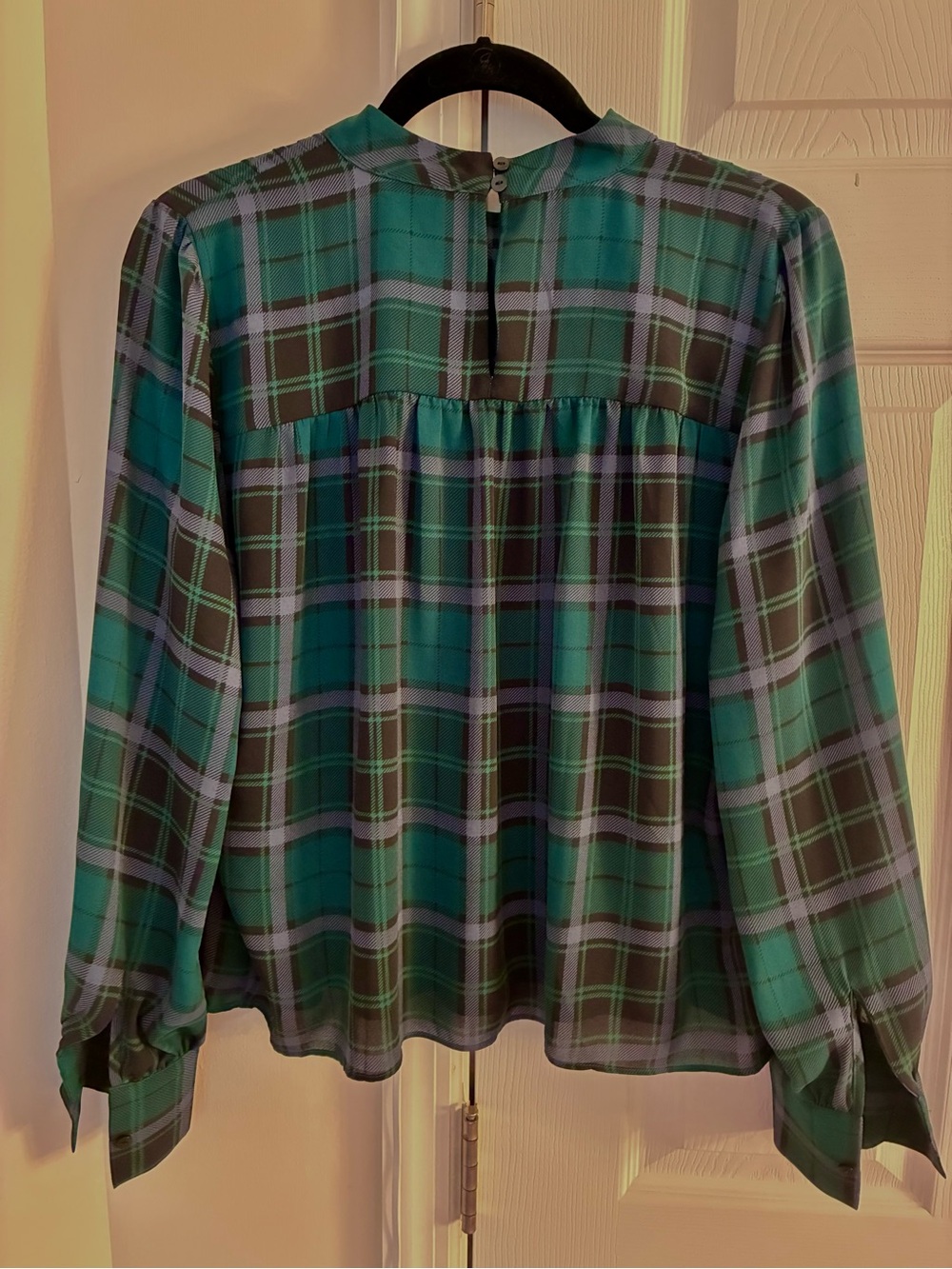 Ann Taylor Factory Plaid Long-Sleeve Blouse Sz M - Picture 4 of 4